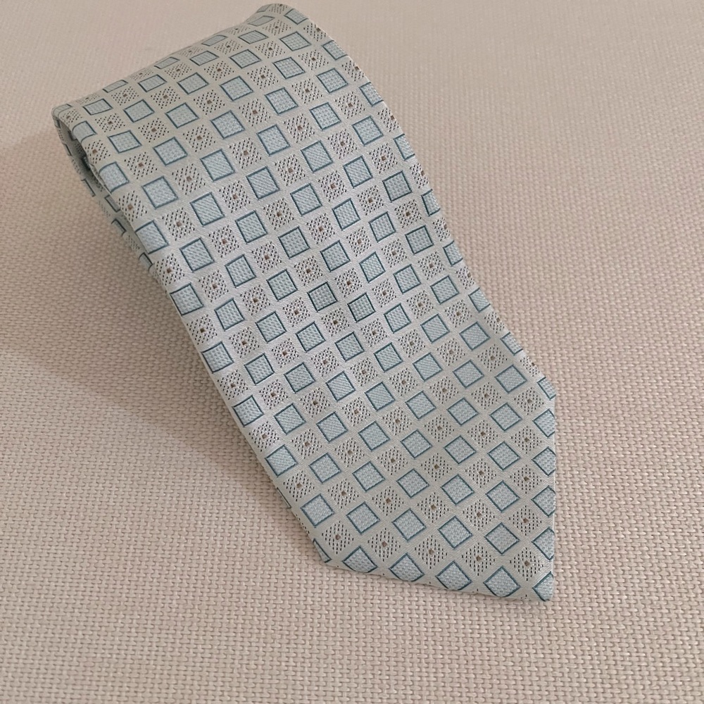Hugo Boss 100% silk seta tie